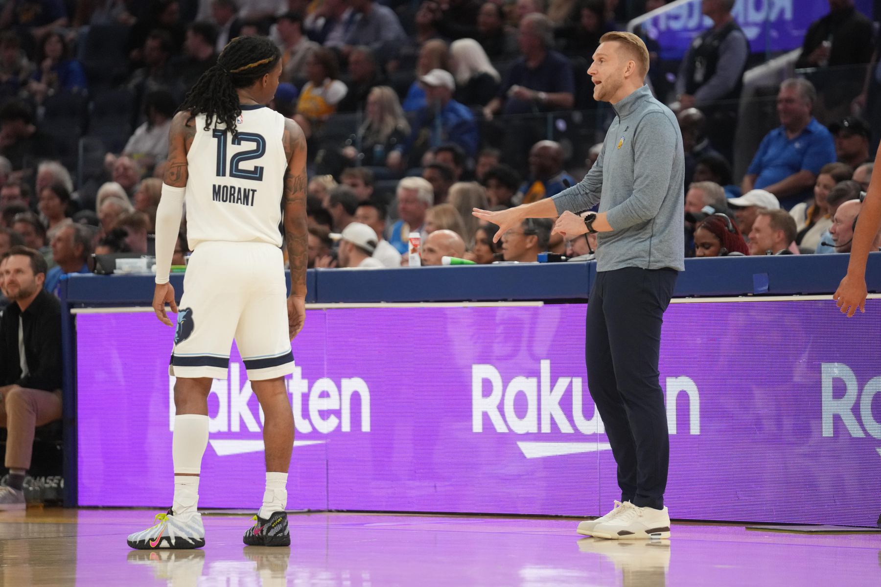 급여 전문가: NBA 경영진은 Morant의 거래 가치가 Nets가 Irving을 보내는 것과 동일하다고 믿습니다.