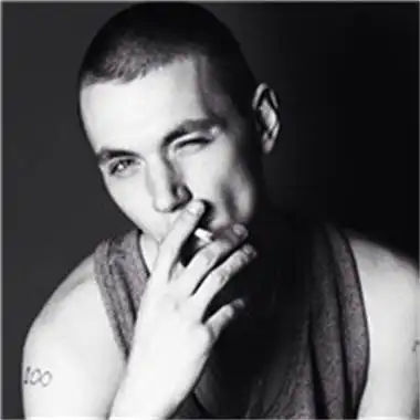 6686体育钻石作者短发情长