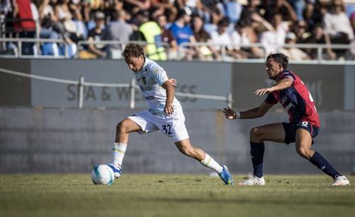 칼리아리 vs 프로시노네