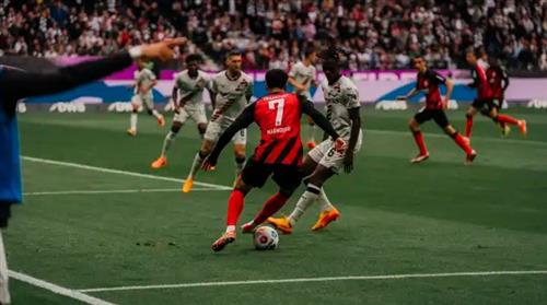 아인트라흐트 프랑크푸르트 vs 바이엘 레버쿠젠