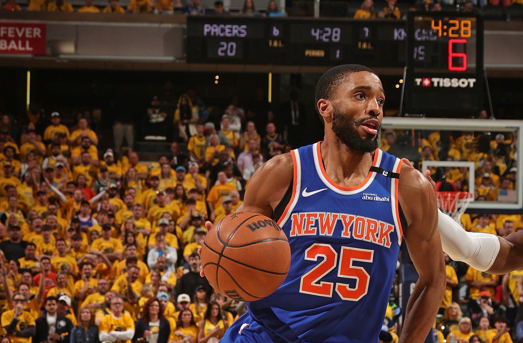 닉스는 3쿼터 31득점을 기록했지만, 홈팀은 여전히 러닝 매직에 18득점 차로 뒤졌다.