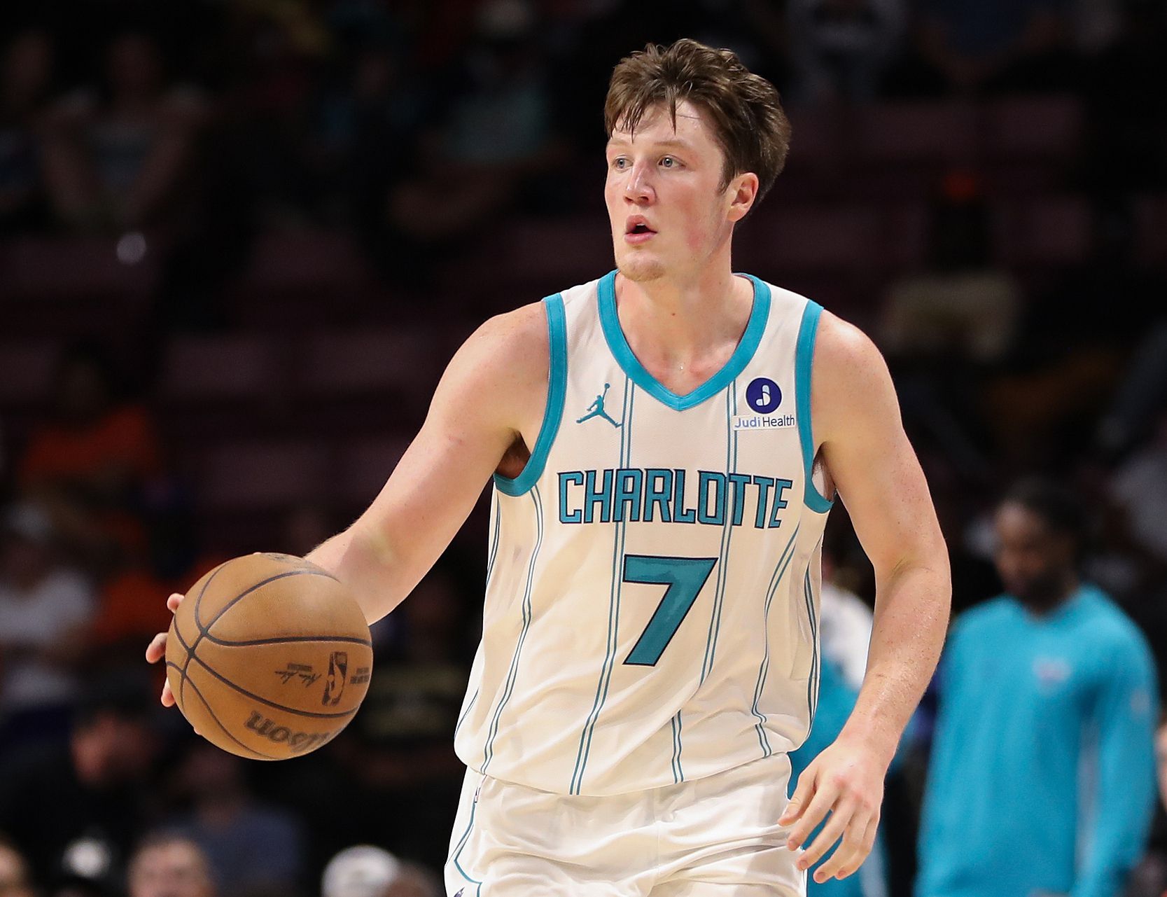 볼 컨트롤이 좋지 않습니다! 크니펠은 10개의 슈팅 중 3개를 성공시켜 8득점, 3어시스트, 5실책을 기록했다.