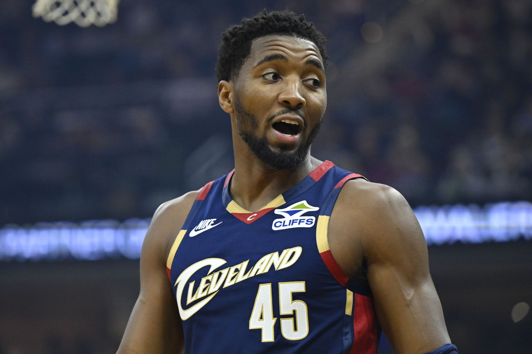 지배력 반전! 미첼은 21개의 슈팅 중 10개의 슈팅에서 30득점을 기록했고 마지막 쿼터에는 14득점을 기록했다.