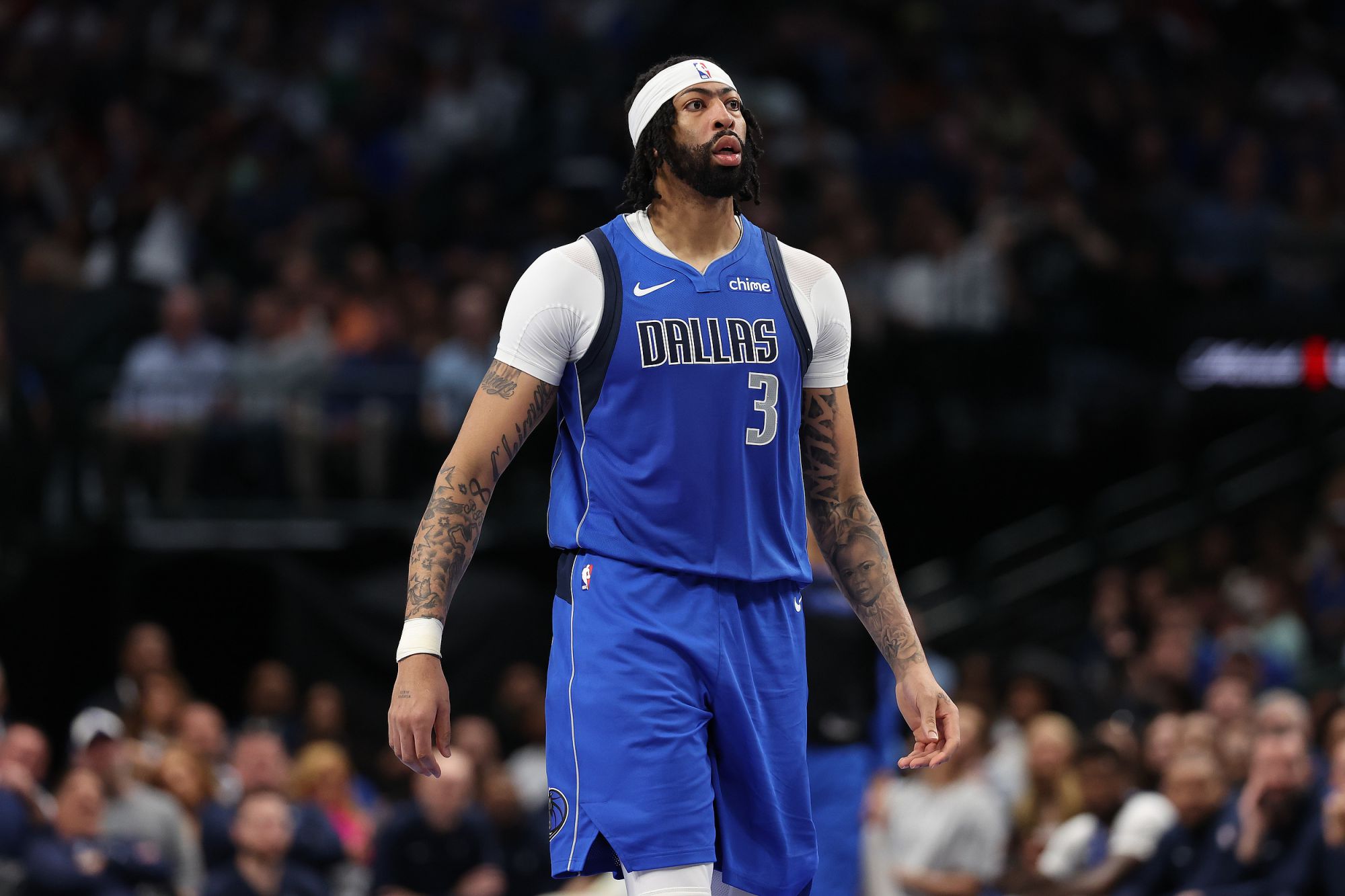 메이지: 많은 팀들이 두꺼운 눈썹을 트레이드하는 데 관심이 있지만, 그들은 모두 후자가 먼저 살을 빼야 한다고 믿습니다.