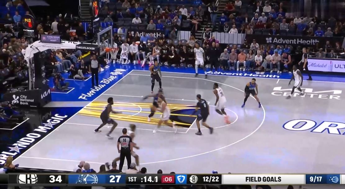 훌륭한 성능! 포터는 전반전 12개의 슈팅 중 6개의 슈팅에서 15득점, 6리바운드, 7어시스트를 기록했다.