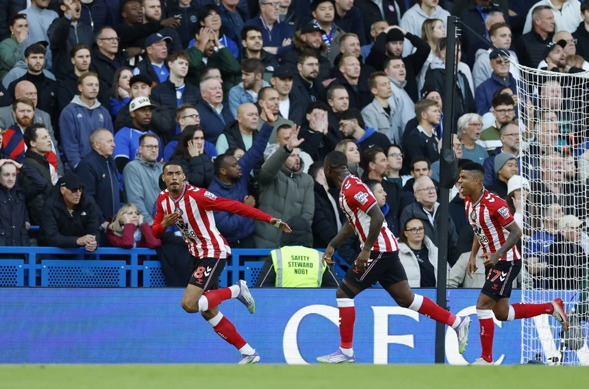 BBC는 선덜랜드가 왜 2위인지 분석합니다. 프리미어리그에서는 수비와 대결이 모두 1위입니다.