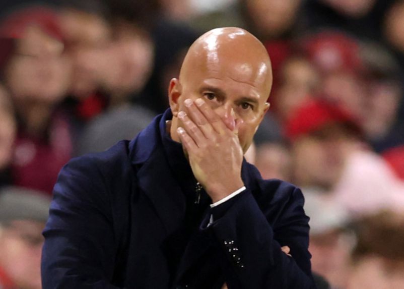 리버풀은 프리미어리그에서 4연패를 당하는 네 번째 디펜딩 챔피언 팀이 되었고, 두 번째로 이런 일이 일어났습니다.