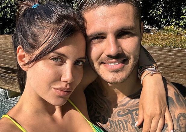 완다: 내가 엔조한테 모호한 문자를 보냈다는 인터넷 루머는 다 가짜야. 연예인들의 고민이 바로 이것이다.