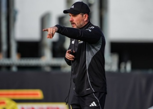 우니온 베를린 감독: 나는 바이에른을 전적으로 존경하며 케인의 발전은 놀랍다