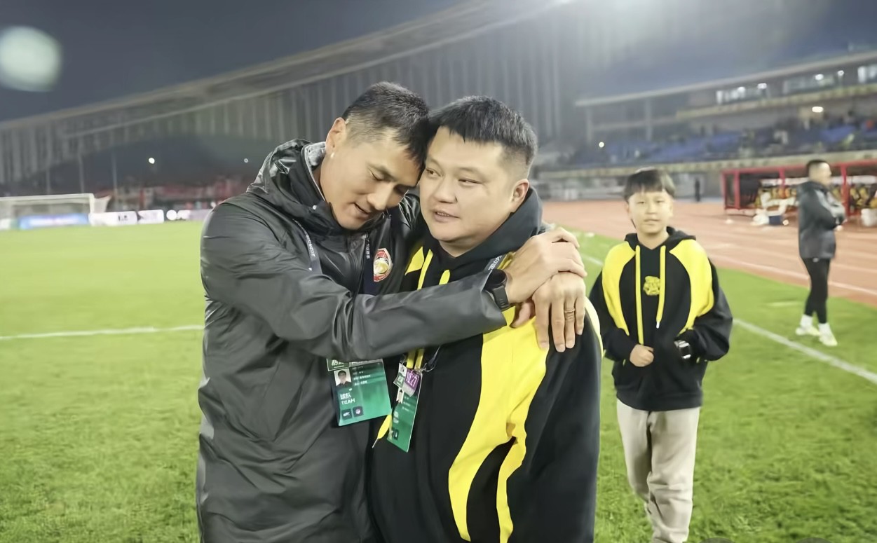 서해안 투자자 Xu Shang은 Shao Jiayi에게 메시지를 보냅니다. 밝은 미래를 기원하며 예전처럼 다시 뵙기를 바랍니다.