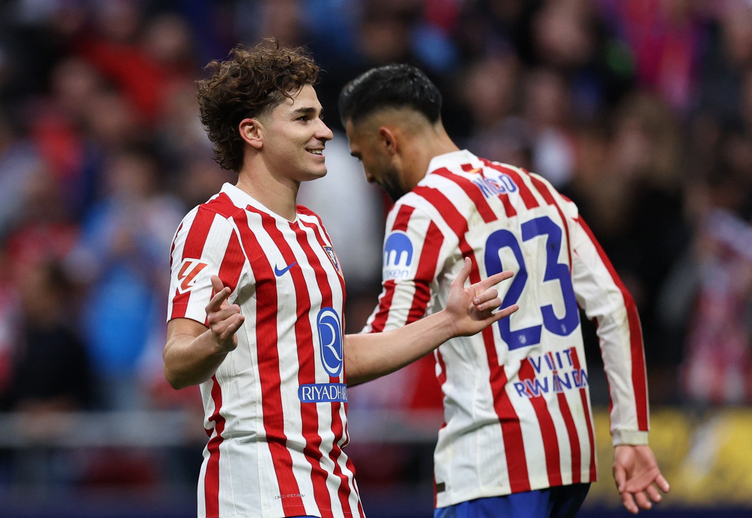 알바레즈는 FIFA 베스트 포워드 후보로 선정되지 않았고, 아틀레티코는 불만을 표시했다.