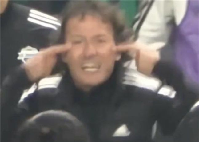 한국프로축구심판협회는 전북 수석코치가 심판을 향해 소란을 피웠다며 인종차별 혐의를 제기했다.