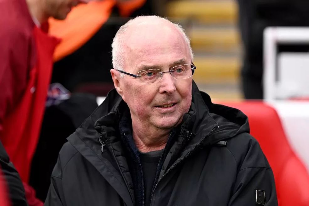 영국 언론: 고(故) 스웨덴 감독 에릭손은 막대한 빚에 시달렸고, 그의 가족은 빚을 갚기 위해 저택을 팔아야 했다.