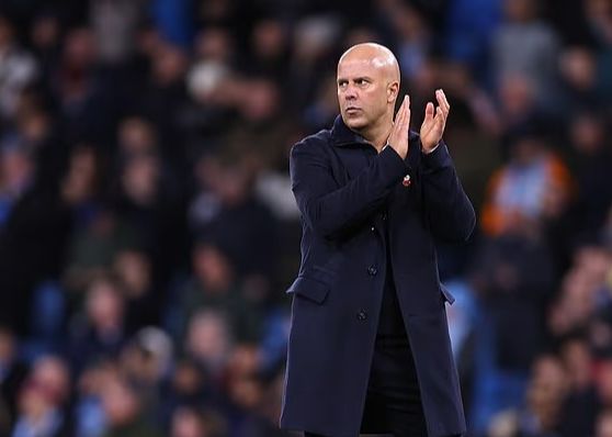 포스트: 세메뉴는 팀 탈퇴를 요청하지 않았고, 리버풀은 게예 외에 오르도네즈도 고려했다.