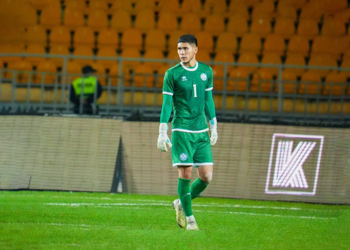 카자흐스탄 골키퍼의 벨기에 상대로 통계: 8개의 세이브에 기여 + 팀 동료의 자책골을 극도로 방해함