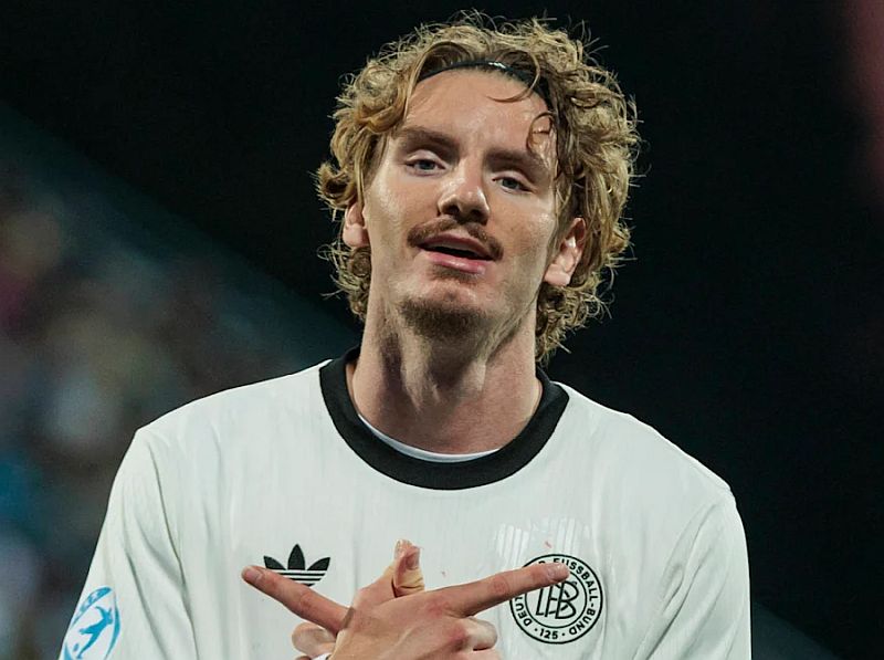 월터 마더는 지난 두 번의 국가대표 경기에서 3골을 넣었고, 독일 대표팀의 모든 골을 단독으로 득점했습니다.