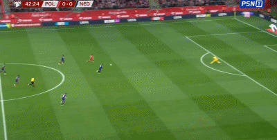 세계 유럽 예선 전반전: Kaminski가 먼 코너를 밀고 득점, 폴란드가 일시적으로 1-0 네덜란드