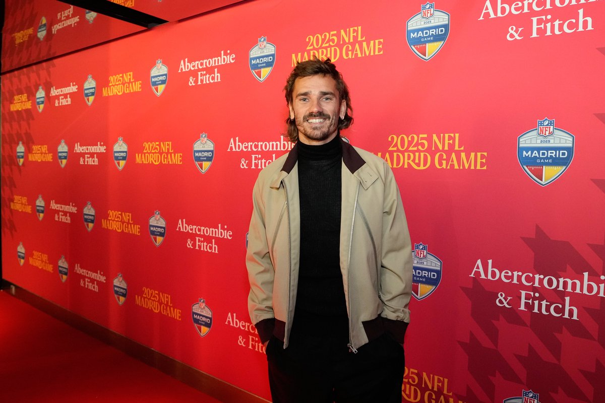NFL 마드리드 해외경기에는 그리즈만, 뤼디거, 아센시오 등이 참석해 경기를 관람했다.
