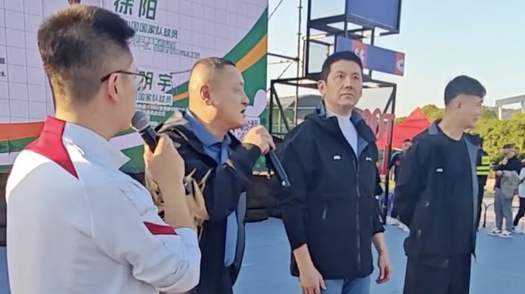 Ma Mingyu는 후난 슈퍼 리그에 대해 이야기합니다. 어떤 슈퍼 리그이든 지속적으로 탄탄하게 발전하는 것이 매우 중요합니다.